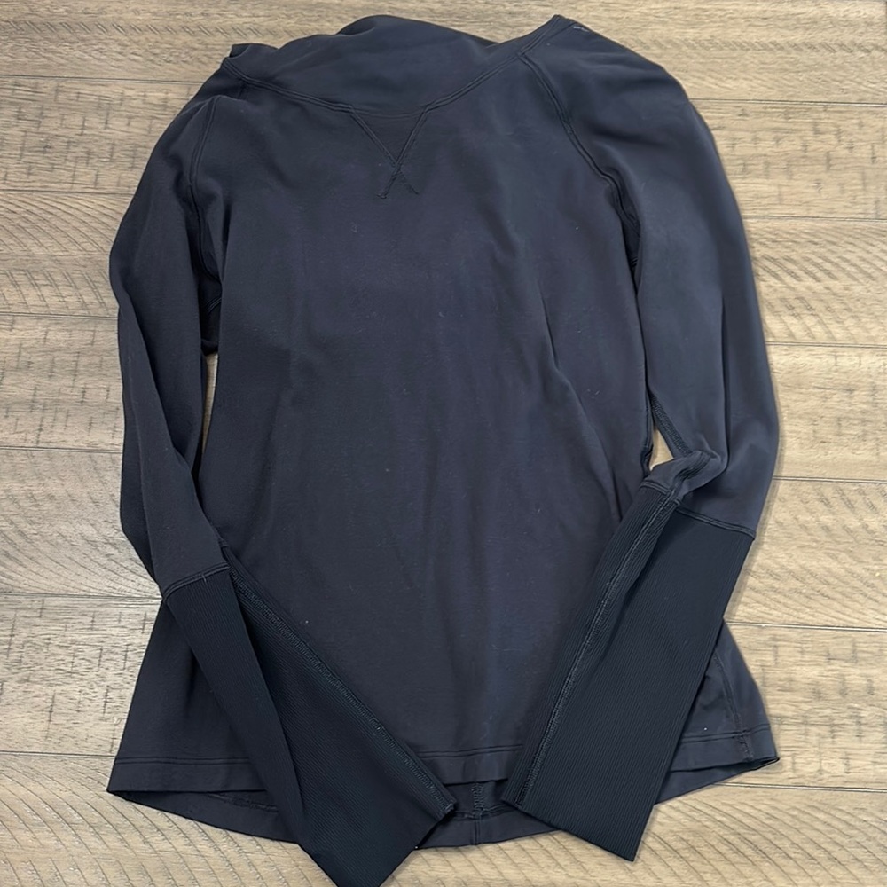 lululemon size 6 black pullover